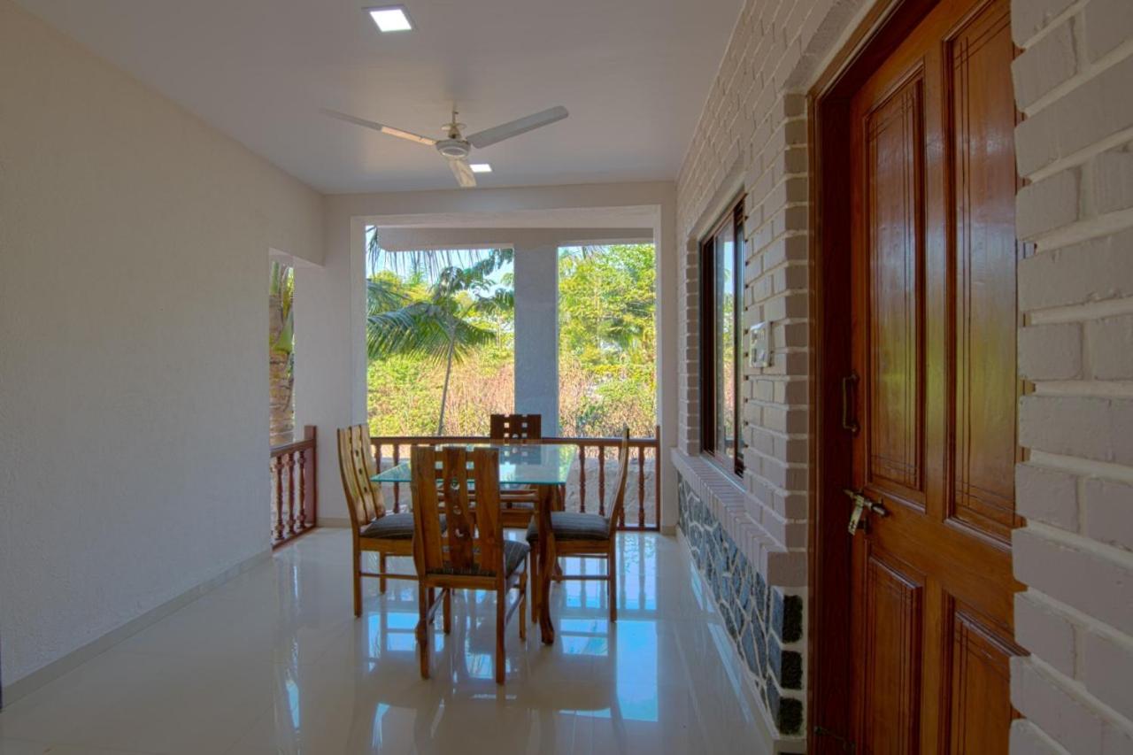 Coral Bay Villa Kashid Esterno foto